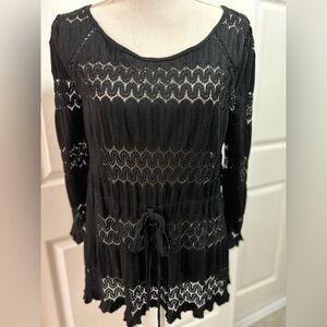 Free People black lace top sz EUC